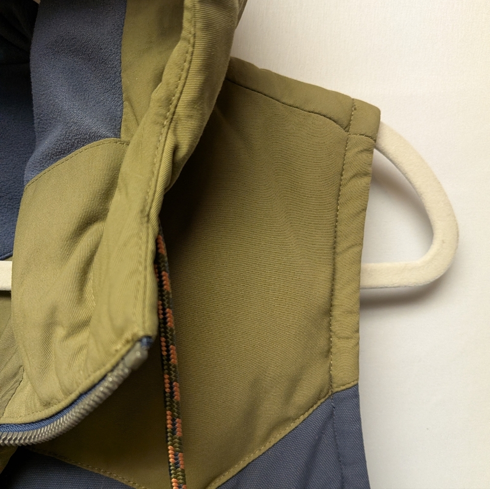 Patagonia Women's Hooded Puffer Vest in Olive and Gray - Picture 3 of 6